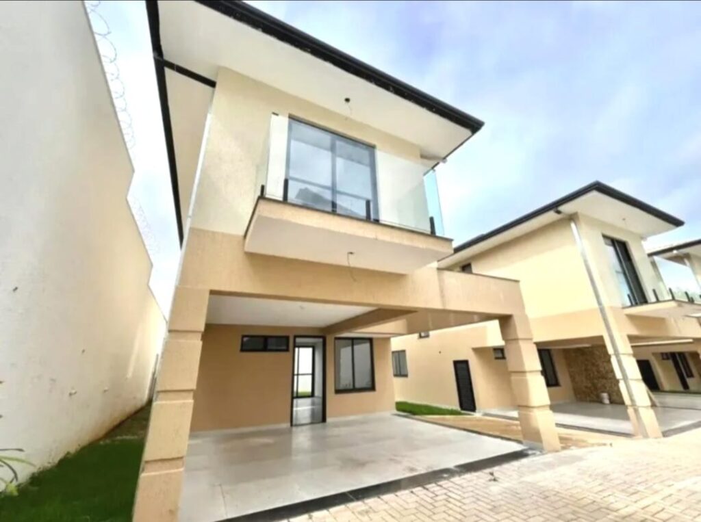 Casa nova com 4 quartos em condomínio próximo à Igrejinha da Pampulha