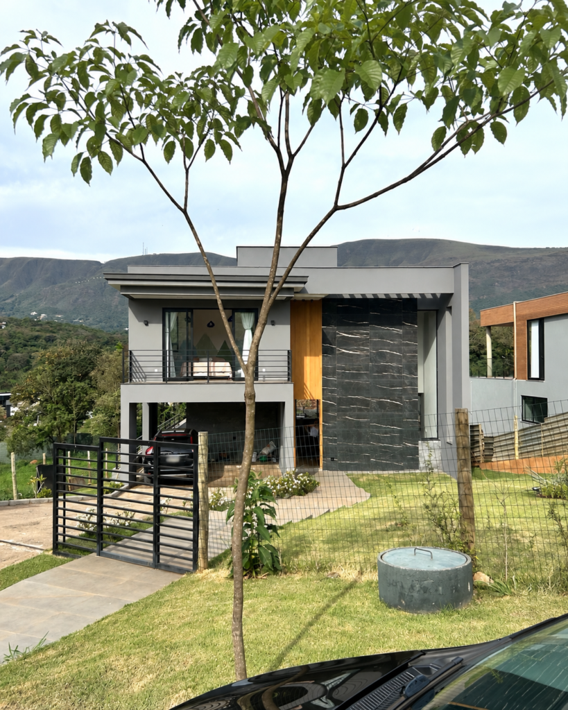Casa nova, mobiliada, para locação no Condomínio Boavista em Brumadinho/MG